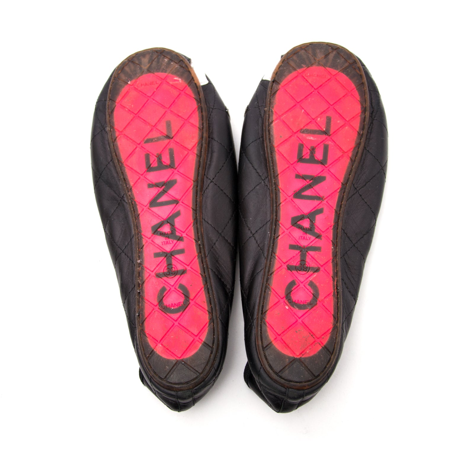 Koop authentieke tweedehands Chanel Cambon Black Ballet Flats - size 39 bij Labellov