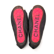 Authentieke Chanel Cambon Black Ballet flats te koop bij Labellov.com
