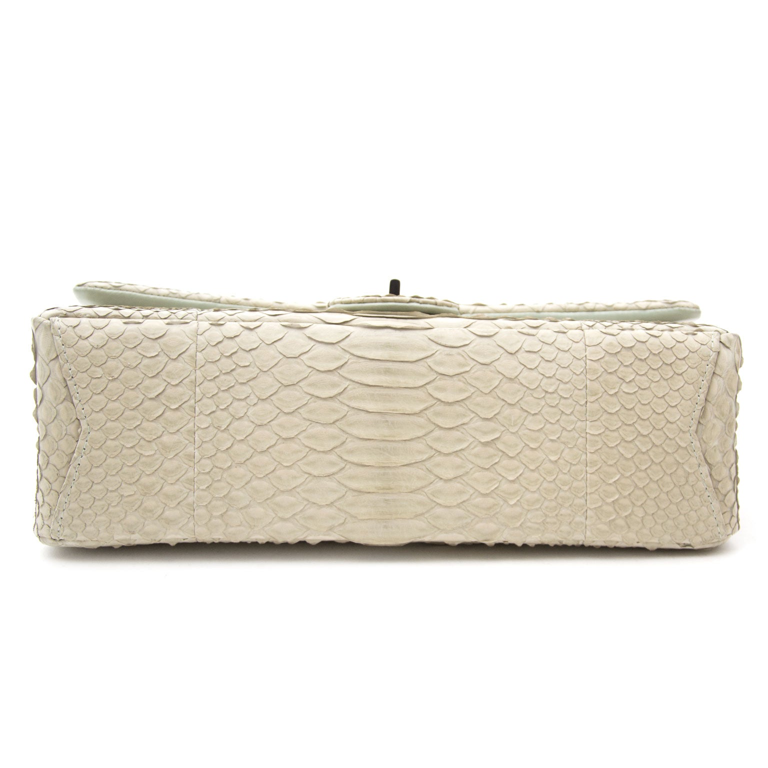 Koop een authentieke Chanel Beige Phyton 2.55 Jumbo Flap Bag aan de juiste prijs