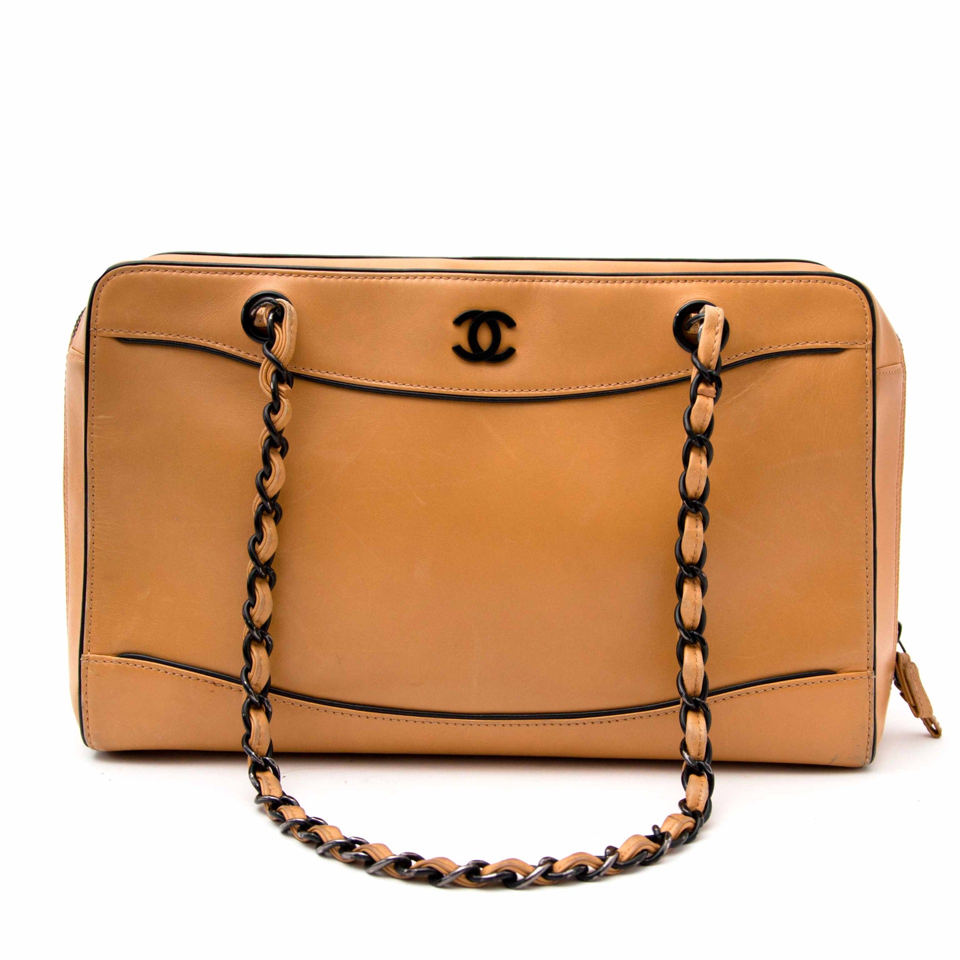 acheter en ligne pour le meilleur prix Chanel Beige Calfskin Chain Tote Shoulder Bag