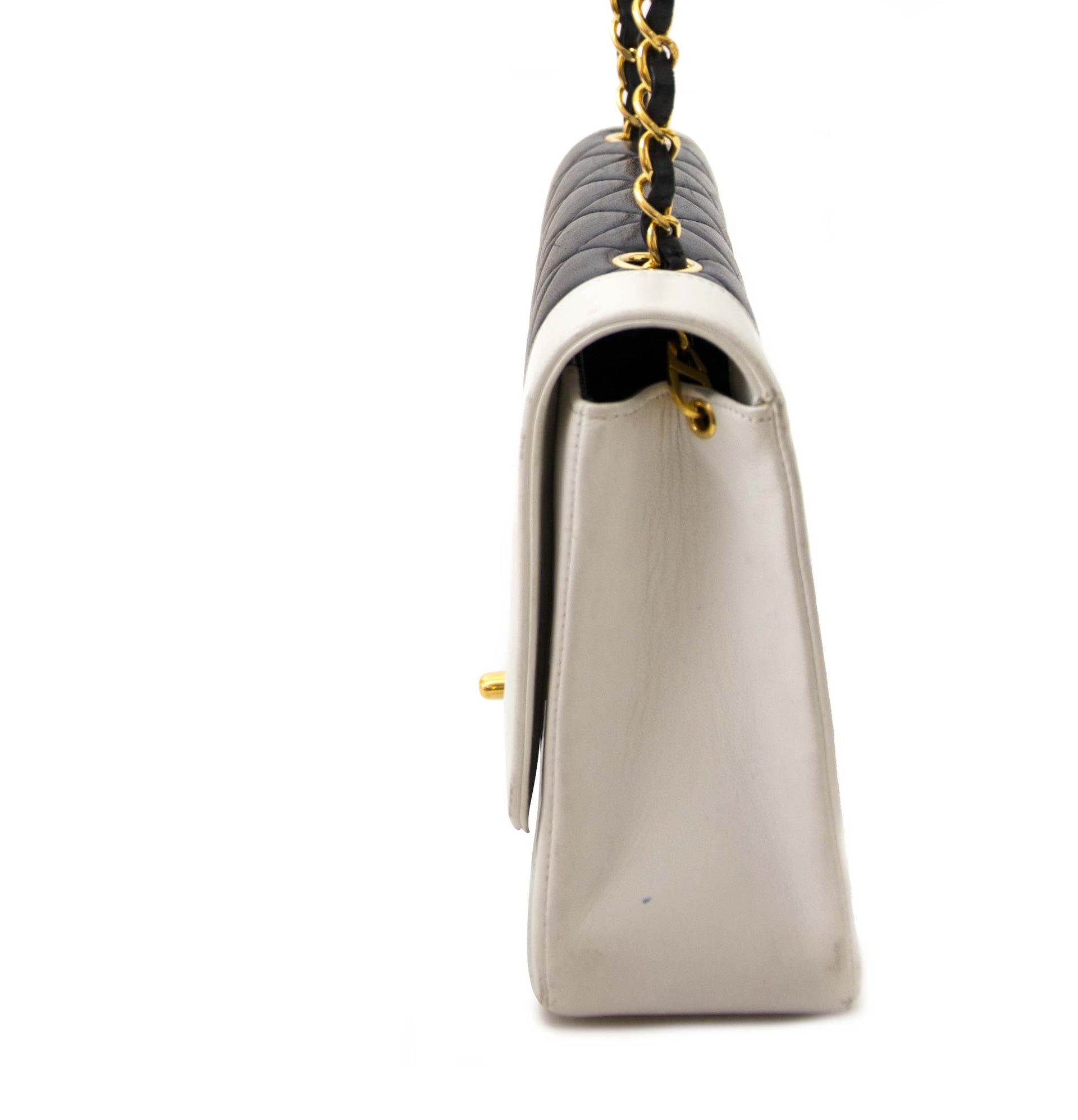 koop online tegen de beste prijs Chanel Black And White Diana Bag