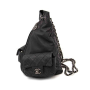 Chanel Quilted Black Leather Backpack aan de beste prijs te koop bij Labellov