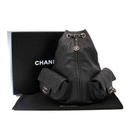 Acheter secur en ligne votre sac a dos en cuir noir de la marque Chanel pour le meilleur prix
