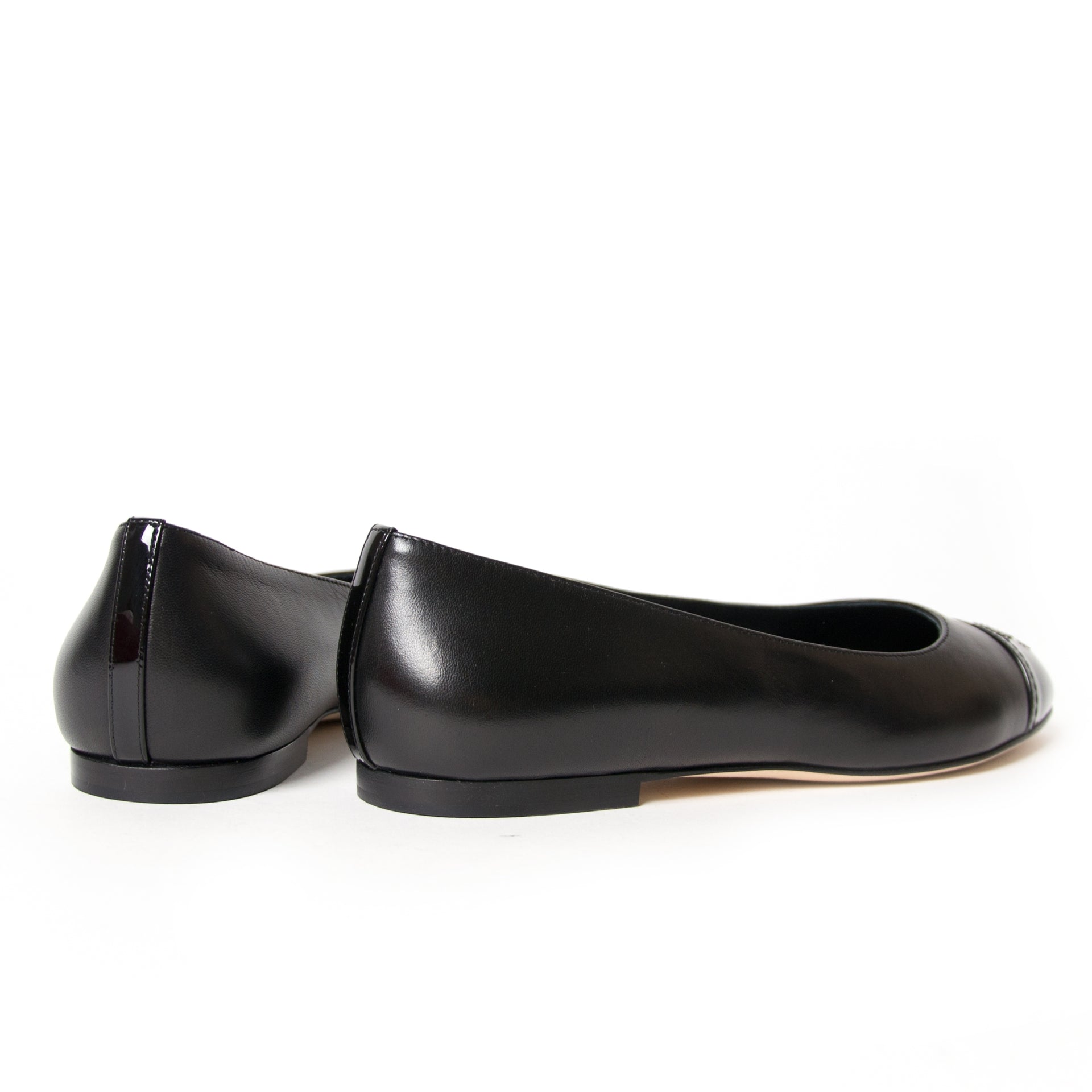 chanel black leather cap-toe ballerinas now for sale at labellov vintage fashion webshop belgium
