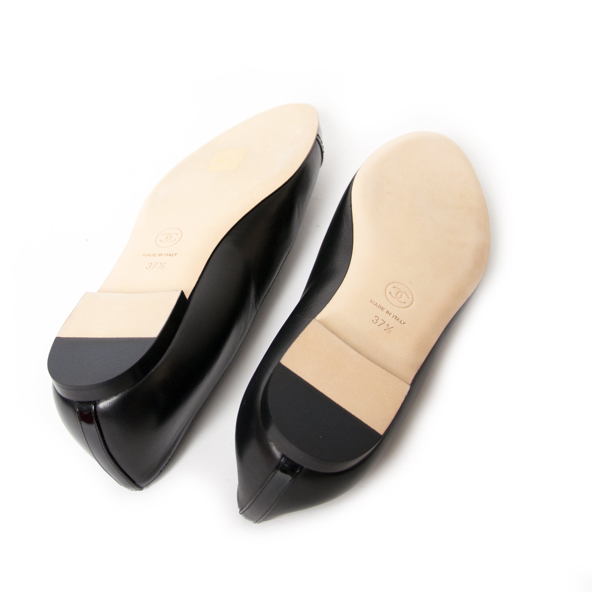 chanel black leather cap-toe ballerinas now for sale at labellov vintage fashion webshop belgium