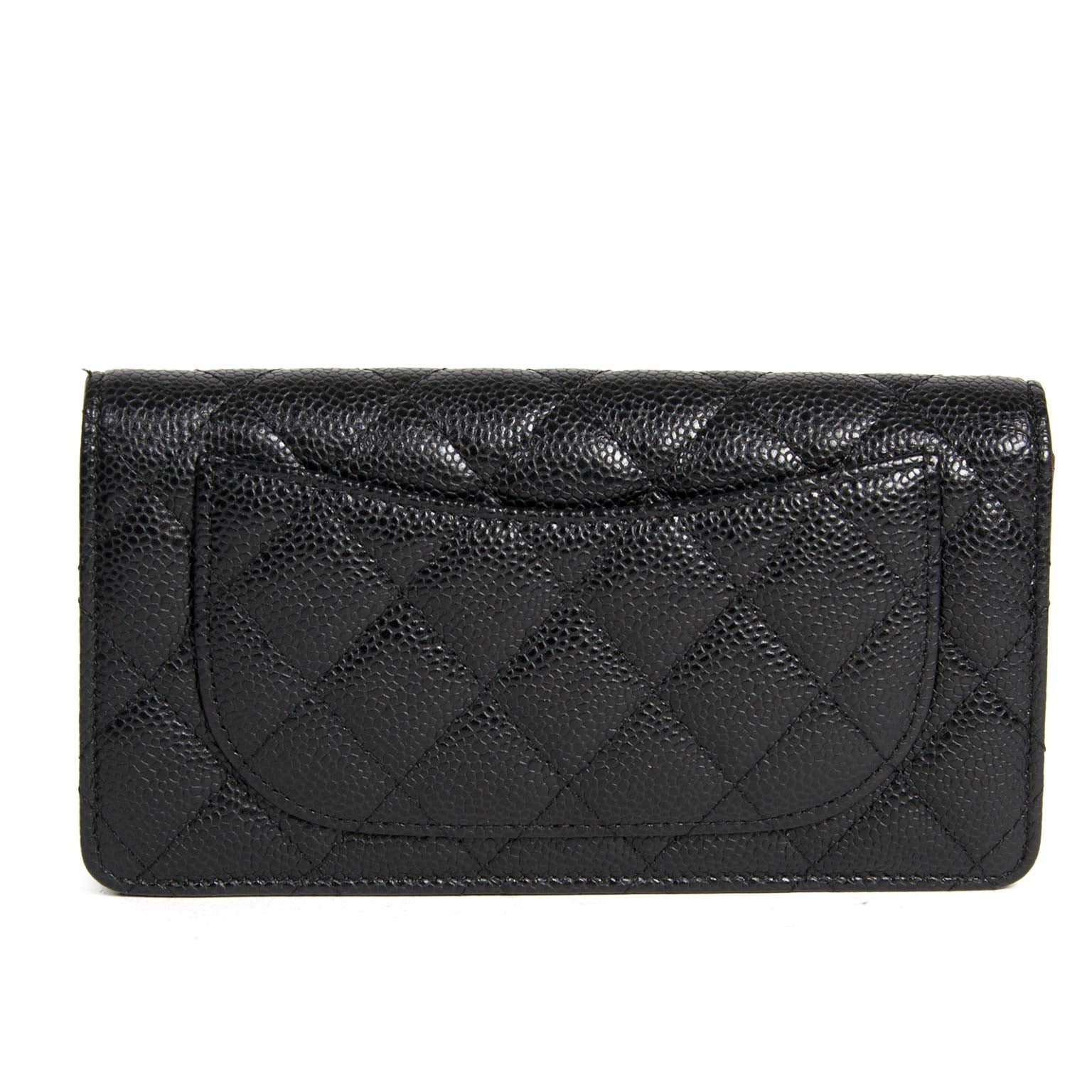 achetez Chanel Black Embossed Caviar Leather Wallet chez labellov pour le meilleur prix