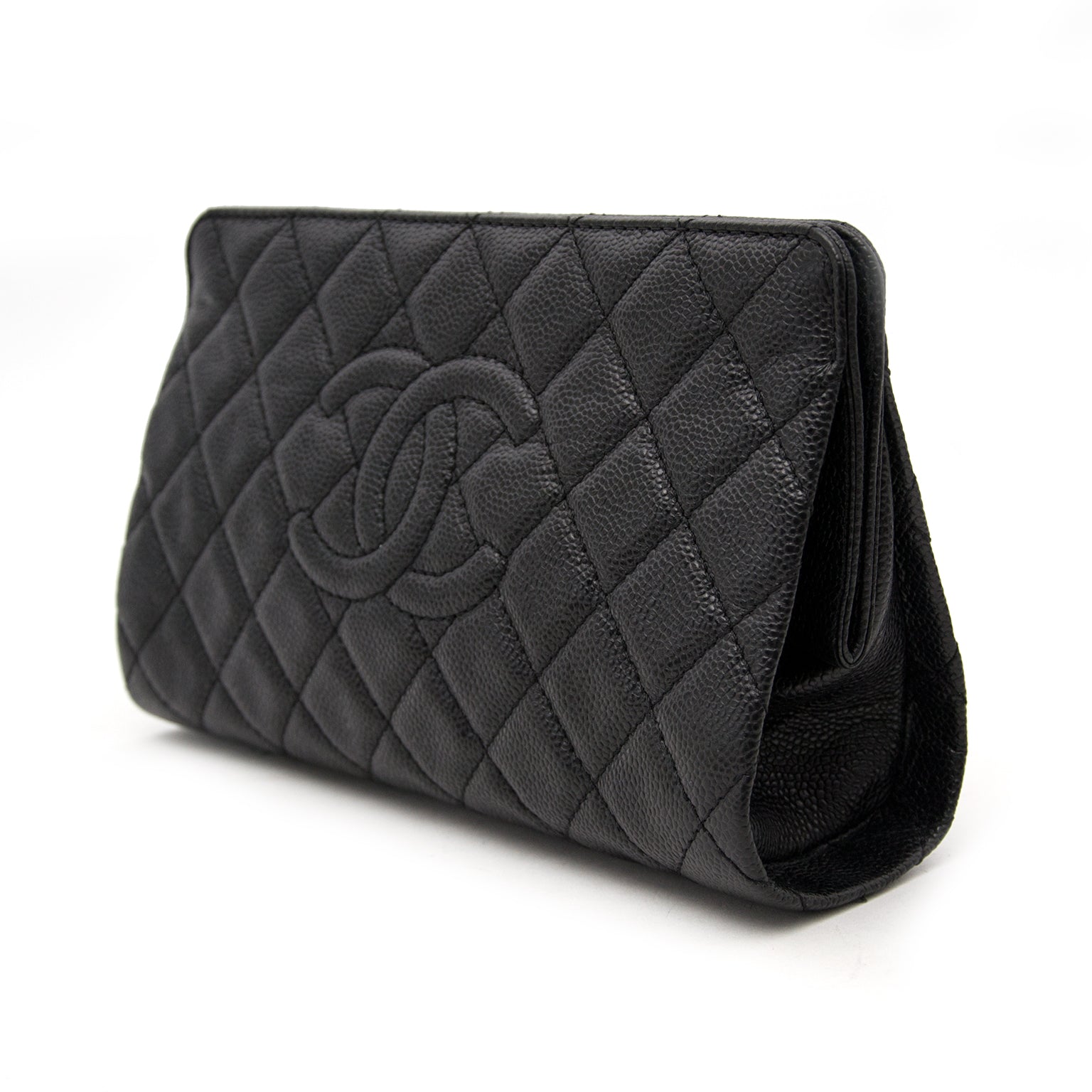 Buy and sell your preloved designer bags for the best rates online at Labellov luxury