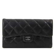 koop Chanel Black Lambskin Classic Flap Wallet bij labellov aan de beste prijs