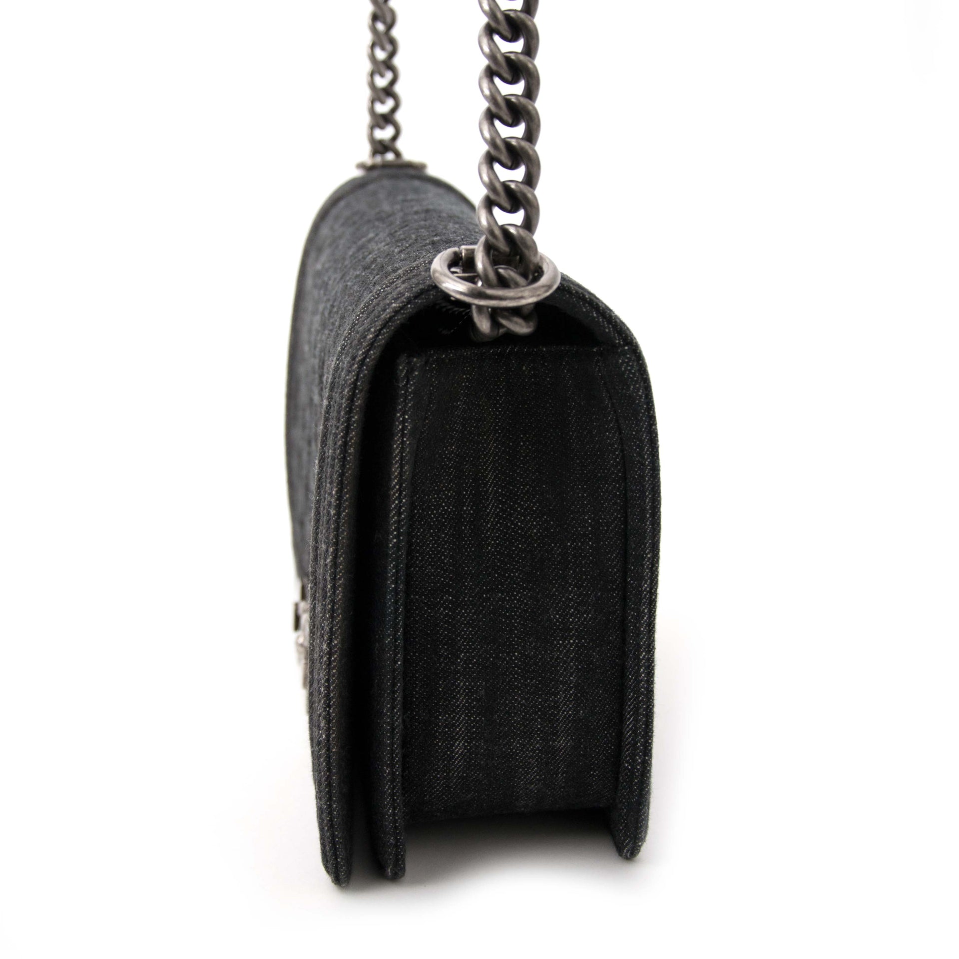 comme neuf sac a main Chanel Black Denim New Medium Boy Bag