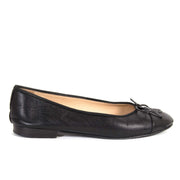 achetez Chanel Black Cap Toe Flats - Size 39 chez labellov pour le meilleur prix