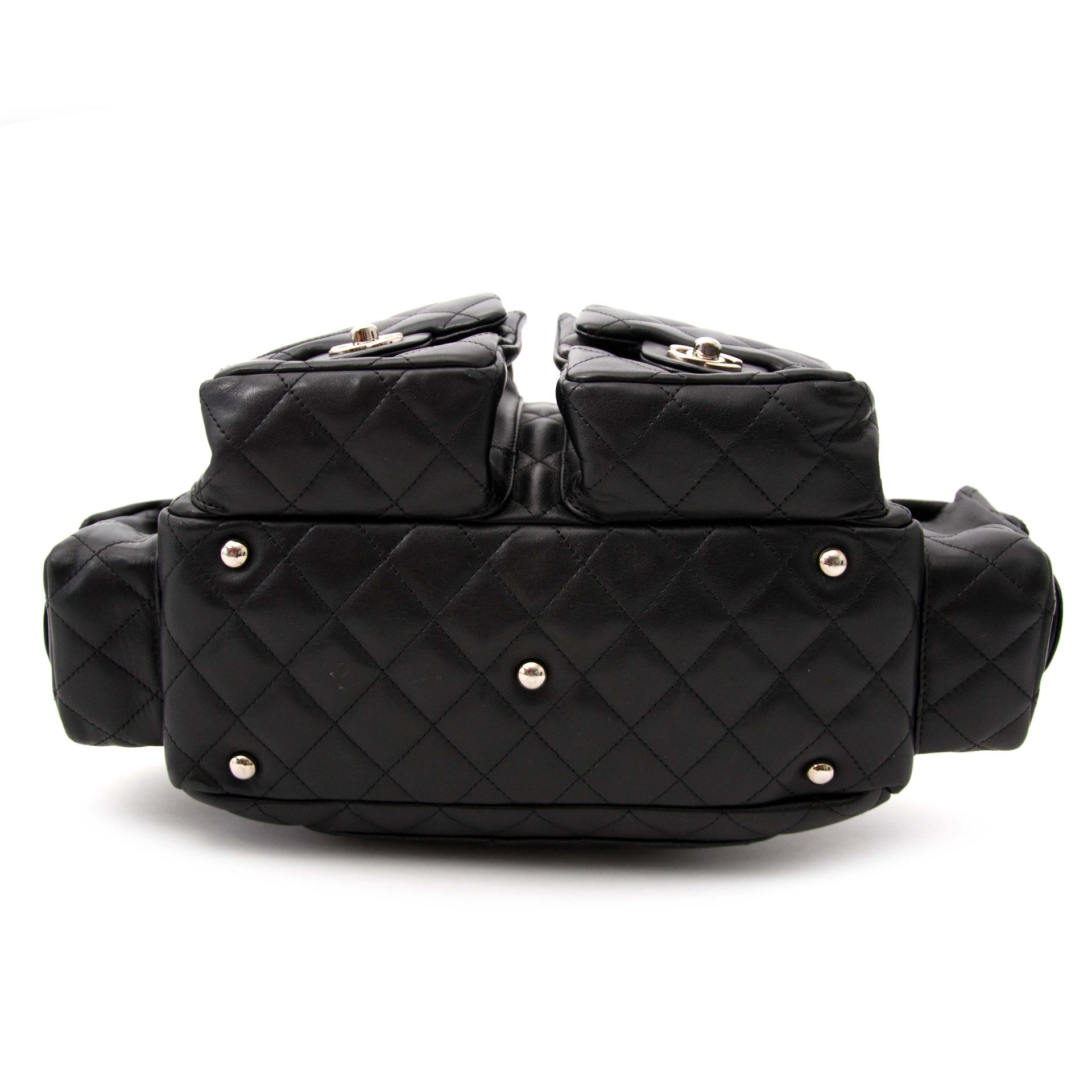 Bent u op zoek naar een handtas van Chanel? Koop veilig bij Labellov