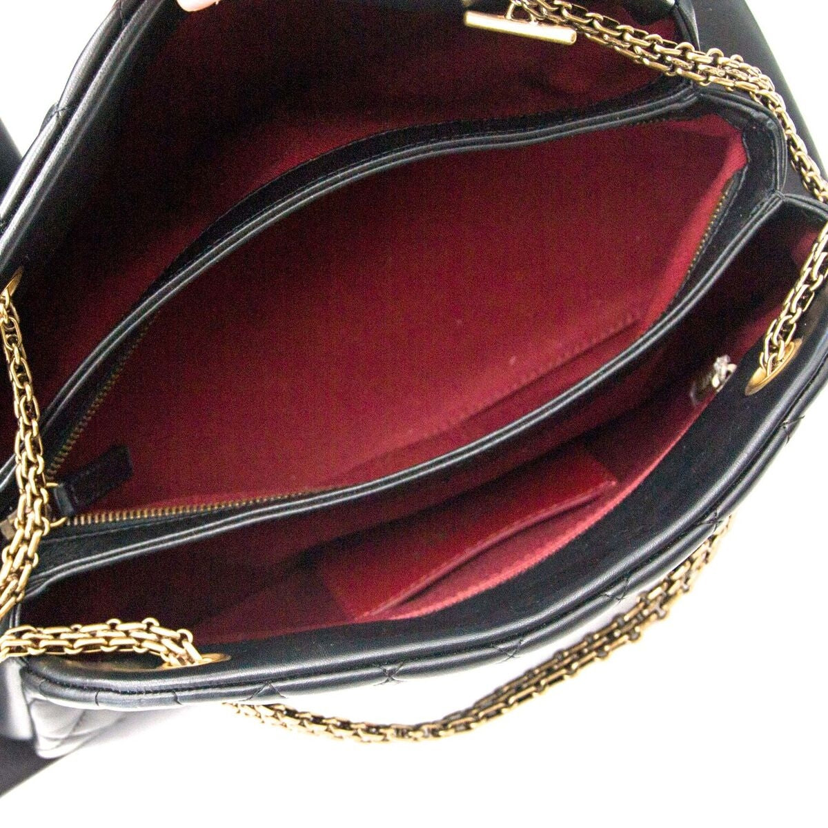 Compra une cartera Chanel just mademoiselle en negro autentica en khaki de cuero muy en moda para el precio correcto en LabelLOV.
