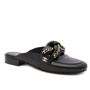 Buy an authentic secondhand Chanel loafers at the right price at LabelLOV vintage webshop. Safe and secure online shopping.