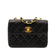 koop veiig online jou tweedehands Chanel Vintage Mini Black Classic Flap Bag