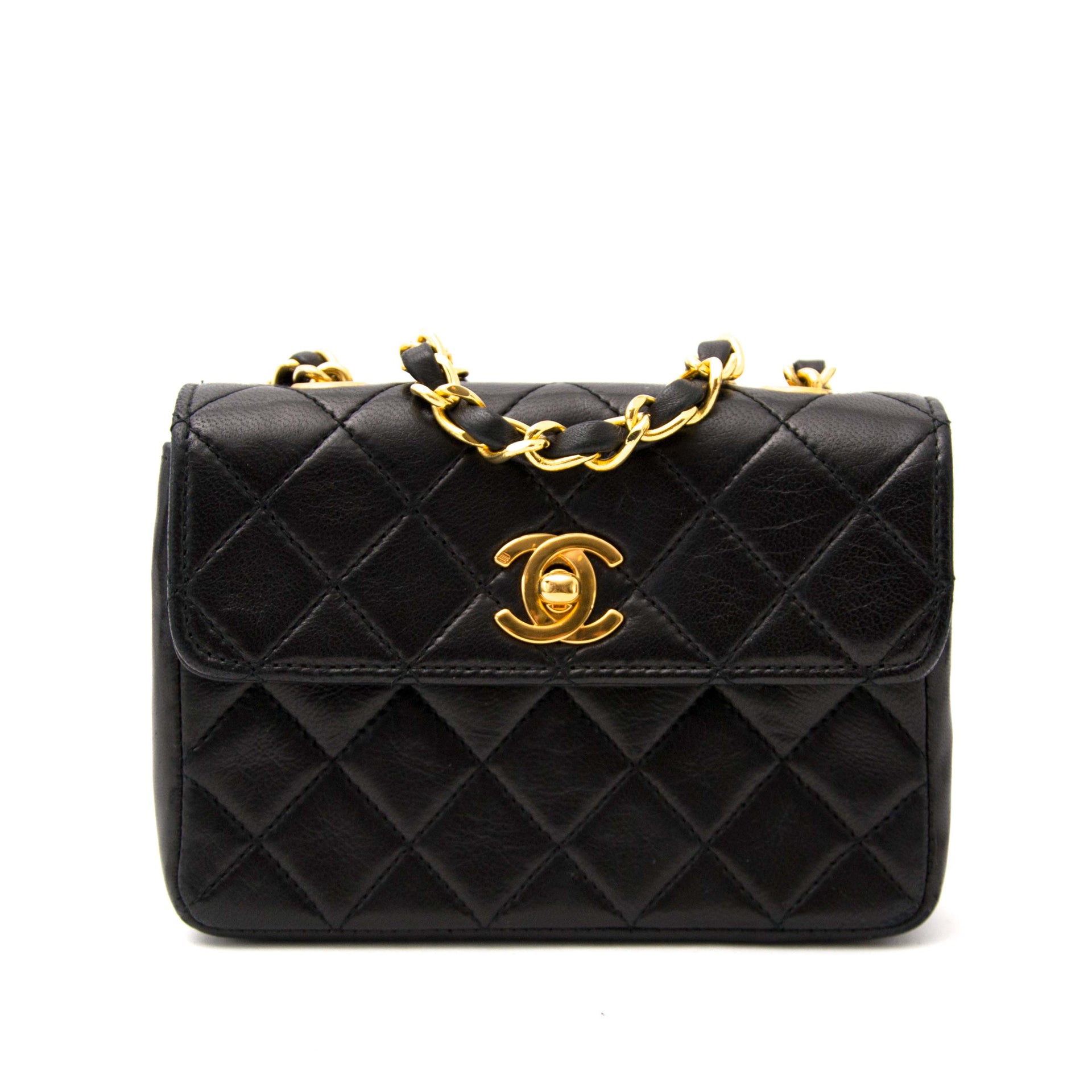 koop veiig online jou tweedehands Chanel Vintage Mini Black Classic Flap Bag