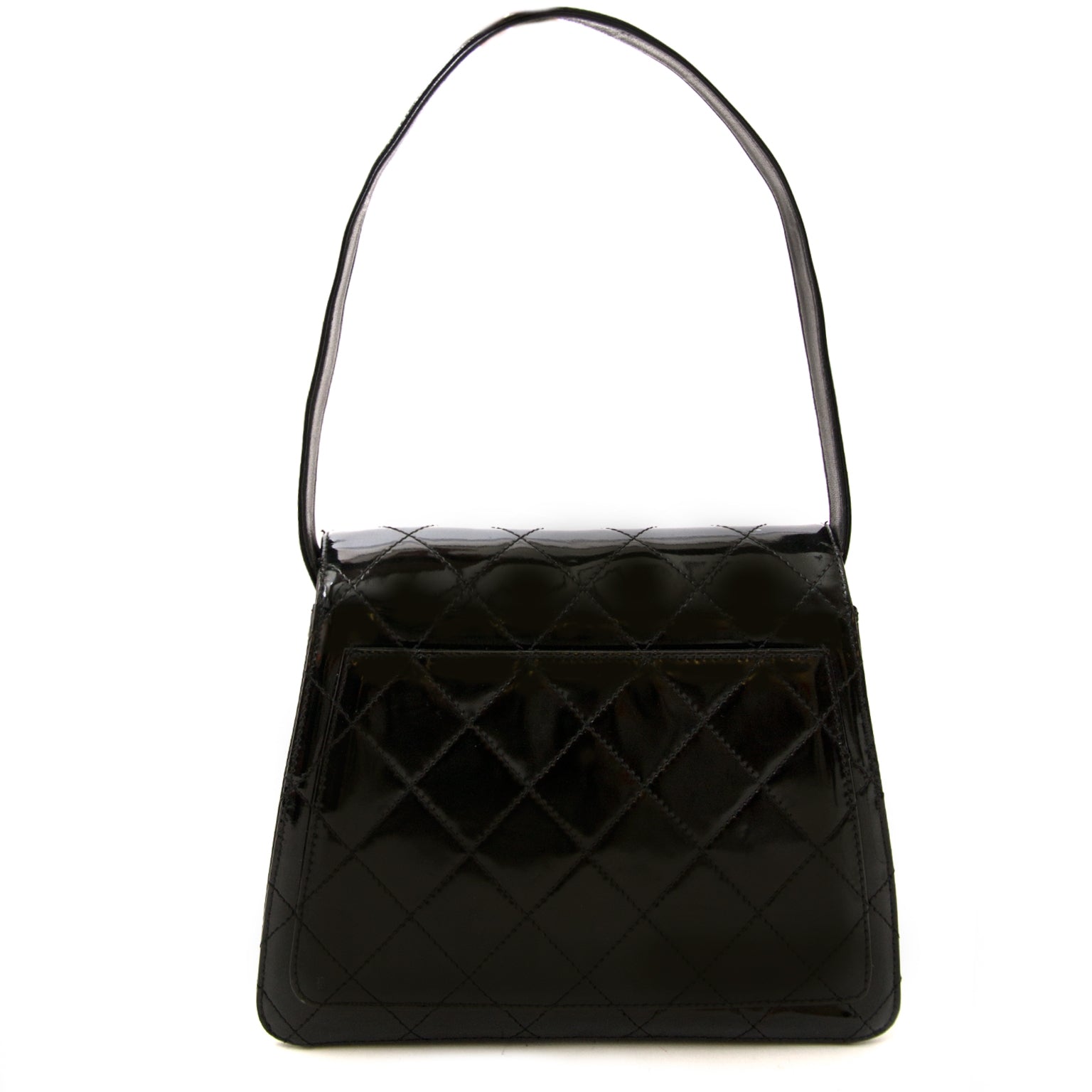 Labellov vintage mode shop België met authentieke Chanel tassen