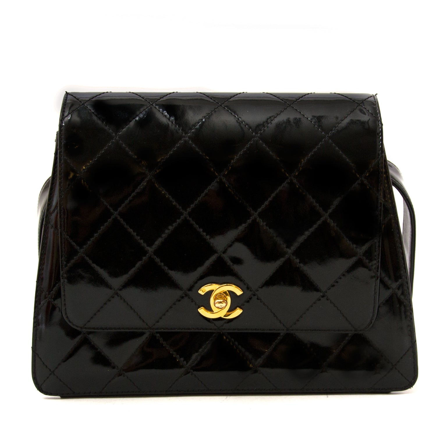 Buy authentic Chanel bags online at Labellov