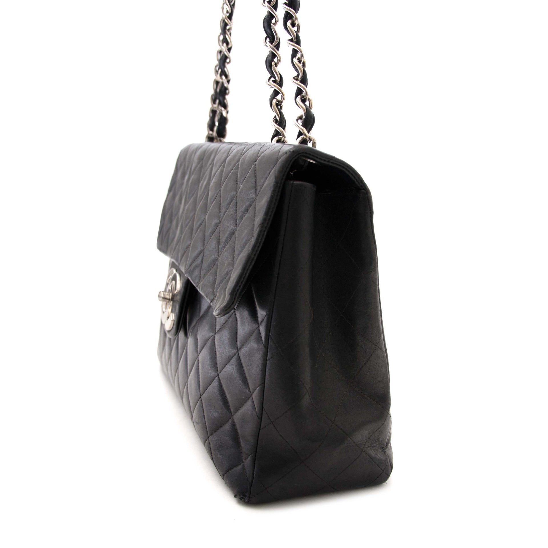 shop online your seconde main your luxury Chanel Vintage Maxi Black Classic Flap Bag