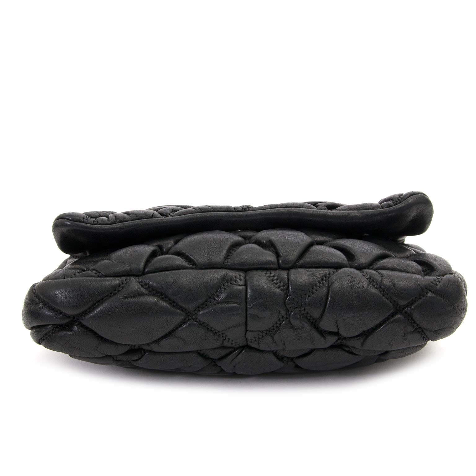 koop Chanel Black Lambskin Bubble Quilt Flap Bag en betaal veilig online