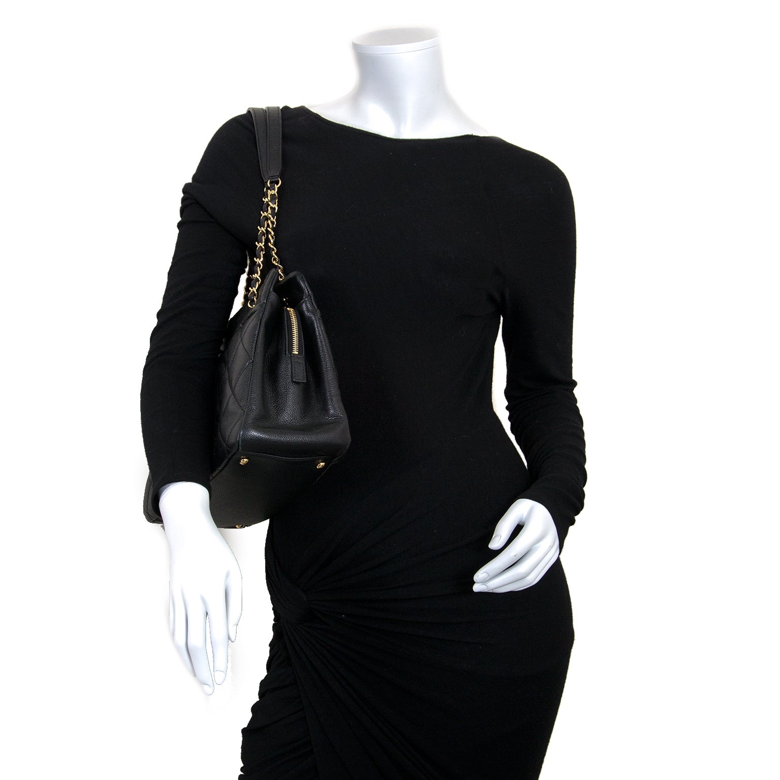 Sac cabas Chanel en cuir de caviar noir