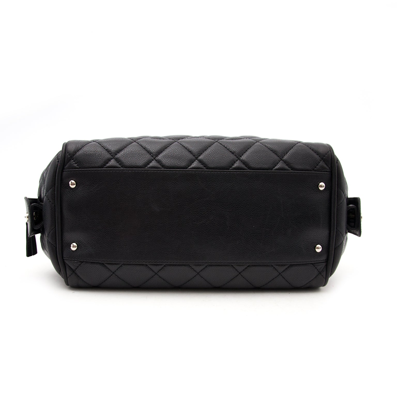 Buy and sell your preloved designer bags for the best rates online at Labellov luxury