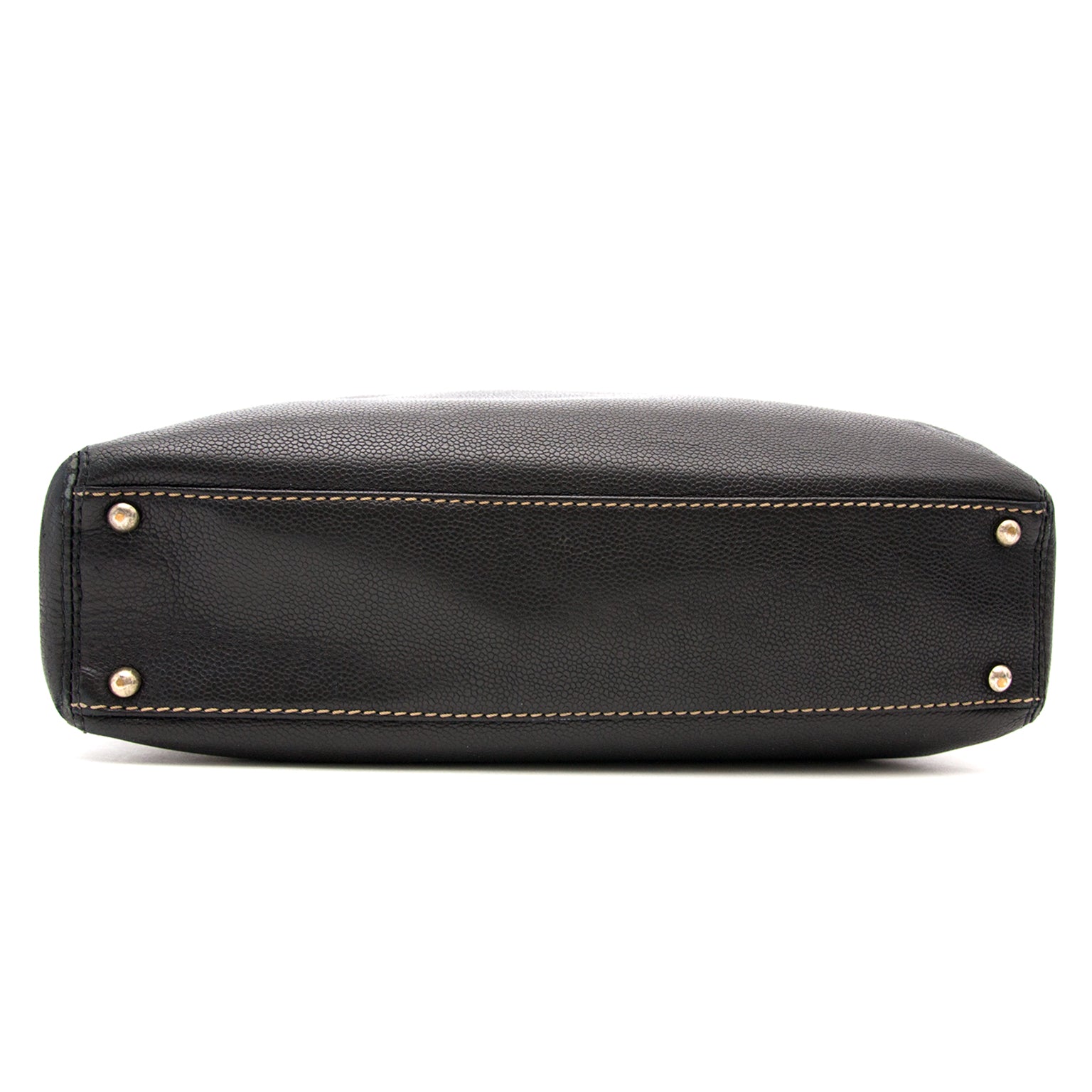 Op zoek naar een Zwarte Lederen Chanel Handtas? Nu online op labellov.com tegen de beste prijs.
