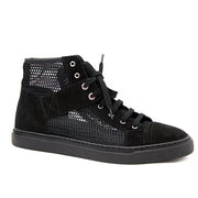 Chanel Black Suede Mesh High-Top Lace-Up Sneakers kopen bij Labellov tijdloze luxe in Antwerpen