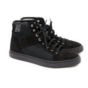 Teveel schoenen? Verkoop uw designer items snel bij Labellov in Antwerpen en online.