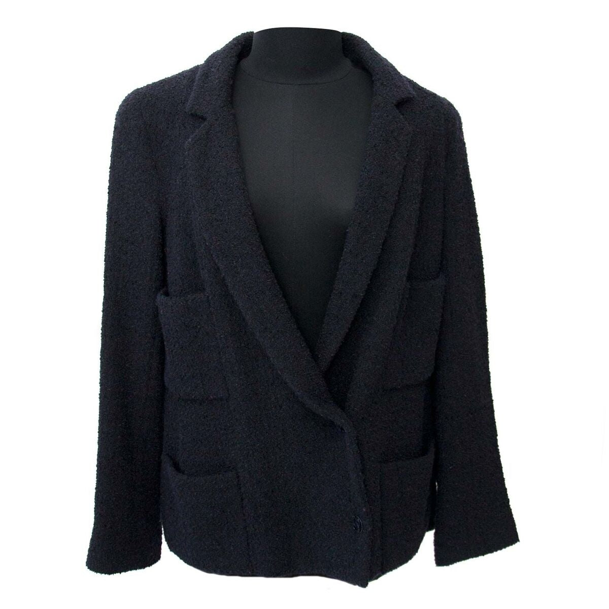 Buy an authentic secondhand Chanel blazer at the right price at LabelLOV vintage webshop. Safe and secure online shopping.