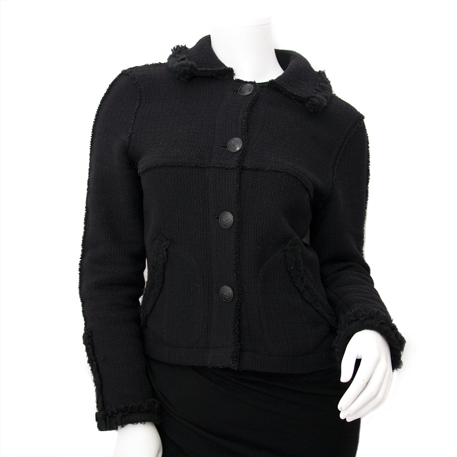 Chanel Zwarte Wollen Blazer - Maat 36 nu online op labellov.com tegen de beste prijs.