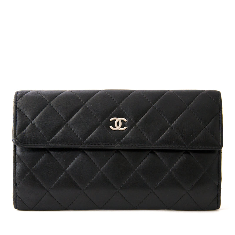 shop real real secondhand Chanel Classic Black Lambskin Wallet at the best price