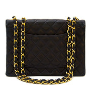 skip the waitinglist shop your The height of luxury! The icon that never goes out of style! The IT-bag by Chanel! Be quick, because before you know it this beauty is sold out. This Chanel Maxi Classic Flap Bag is crafted out of the softest lambskin leath