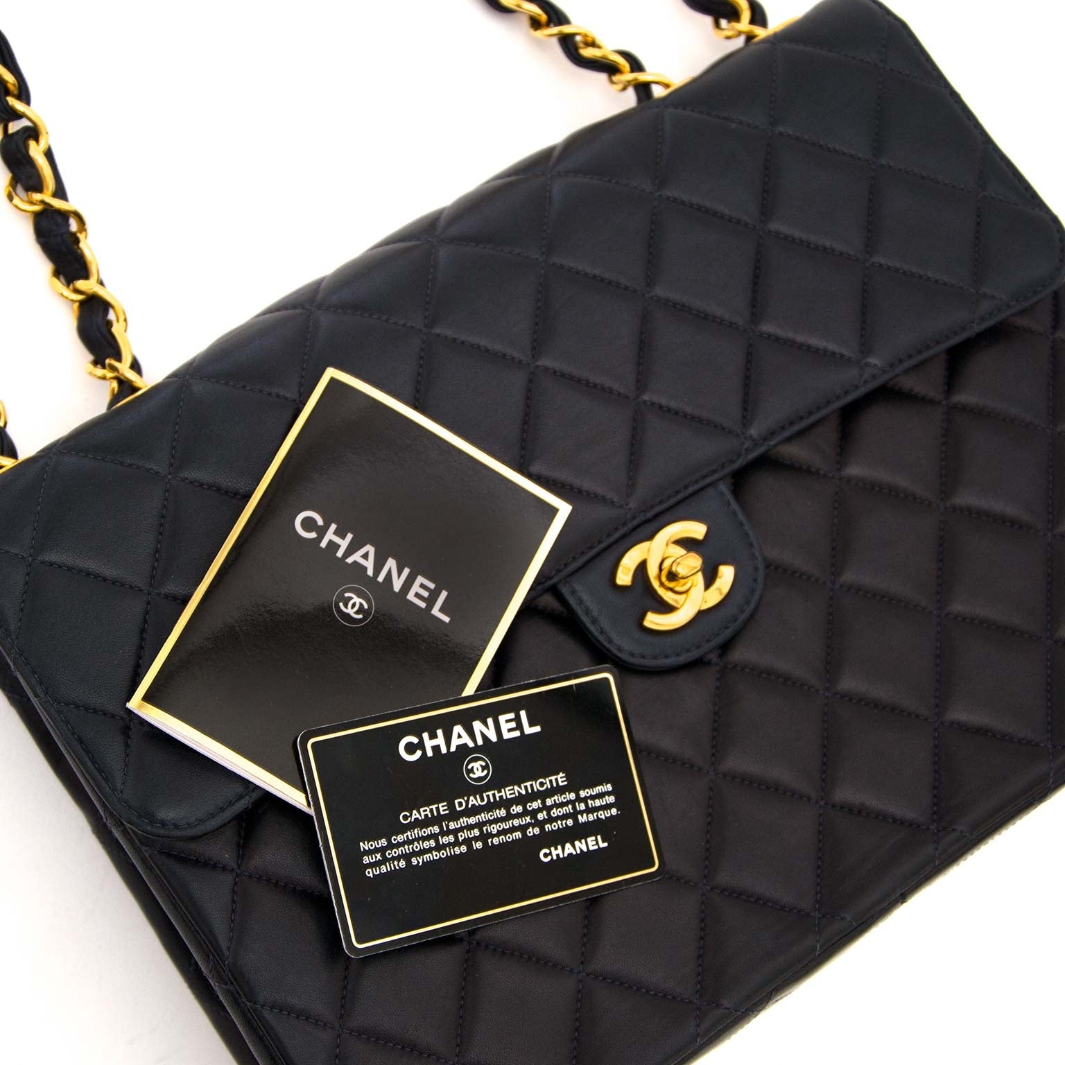 shop safe online secondhand The height of luxury! The icon that never goes out of style! The IT-bag by Chanel! Be quick, because before you know it this beauty is sold out. This Chanel Maxi Classic Flap Bag is crafted out of the softest lambskin leather