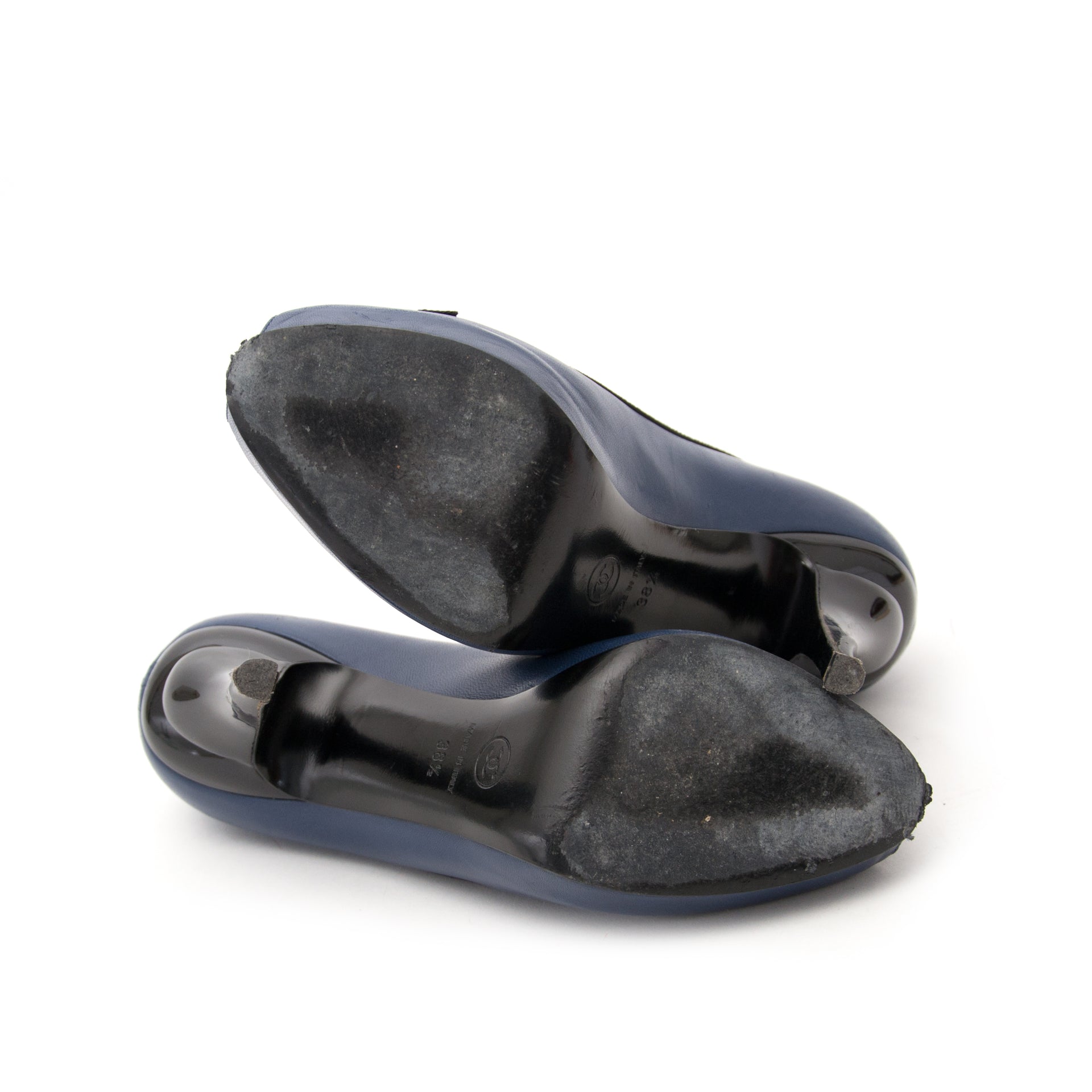 Chanel Black and Blue Peeptoe Pumps acheter secur en ligne chez Labellov