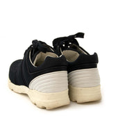 Chanel sneakers nu online bij Labellov vintage webshop