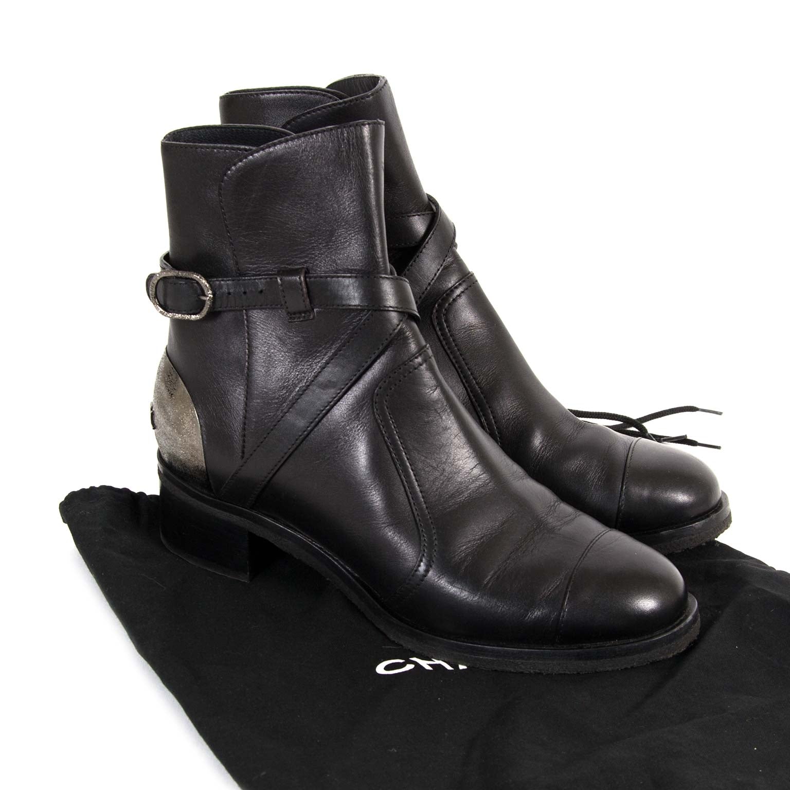 koop veilg online Chanel Black And Silver Cowboy Boots