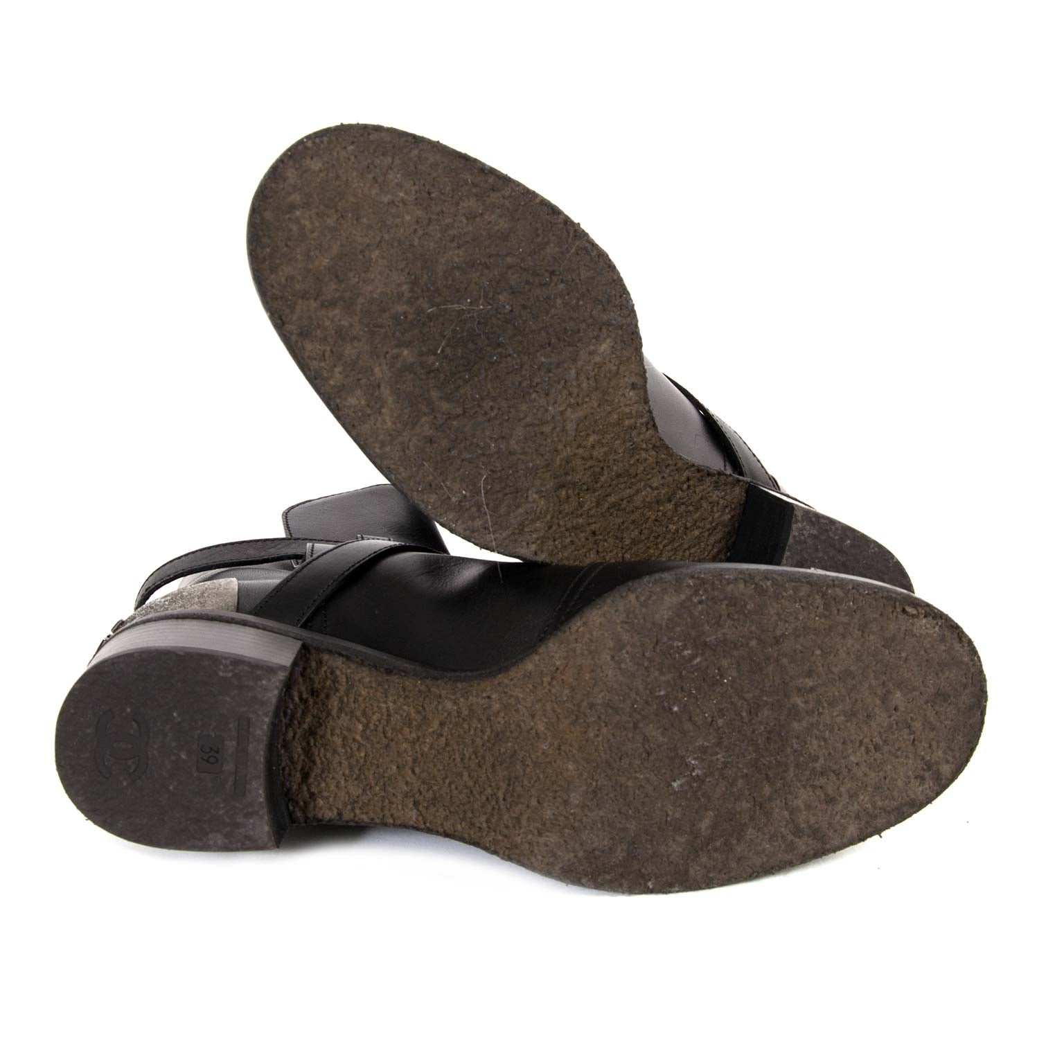 koop online jou tweedehands Chanel Black And Silver Cowboy Boots