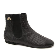 Koop uw 100% authentieke python laarsjes van Chanel bij Labellov tweedehands