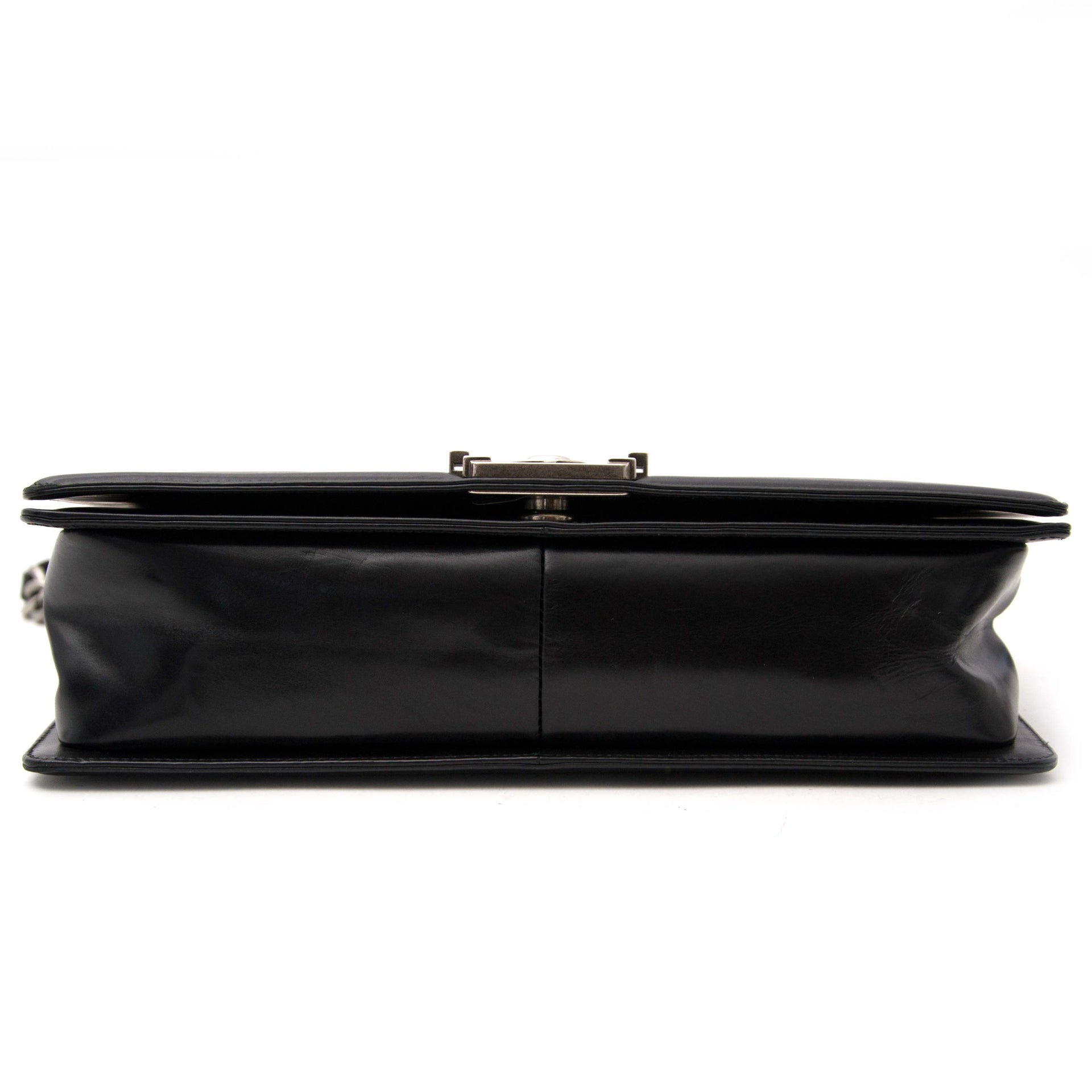 ben je op zoek naar een tweedehands Chanel Black Large Le Boy Flap Bag