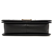 acheter en ligne chez labellov.com pour le meilleur prix chanel boy new medium black