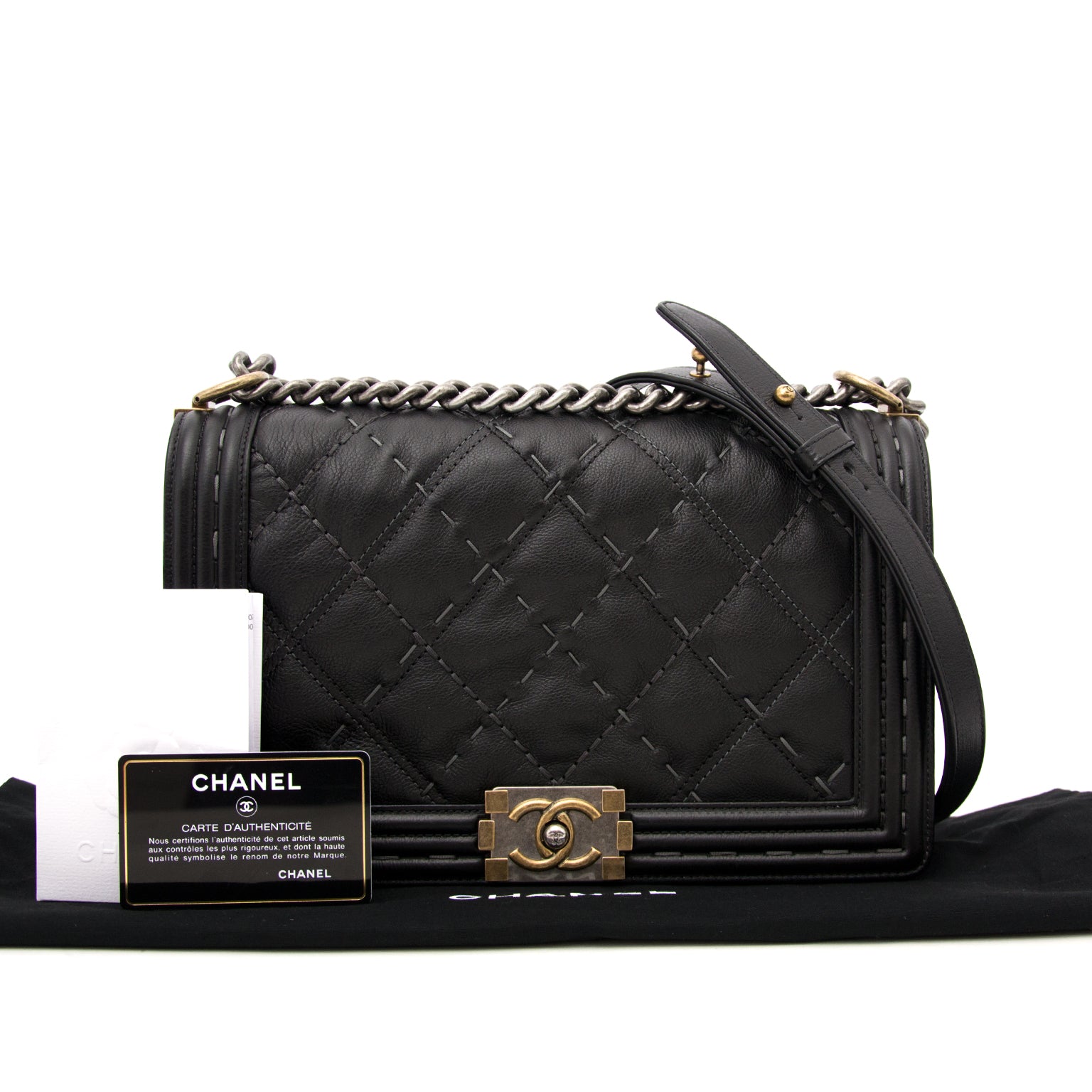 Chanel Boy new medium black