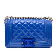 Chanel Patent Petrol Blue Boy Bag With Plexiglass CC Boy Clasp aan de beste prijs bij Labellov
