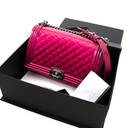 acheter en ligne pour le meilleur prix Chanel Metallic Patent Fuchsia New Medium Boy Bag
