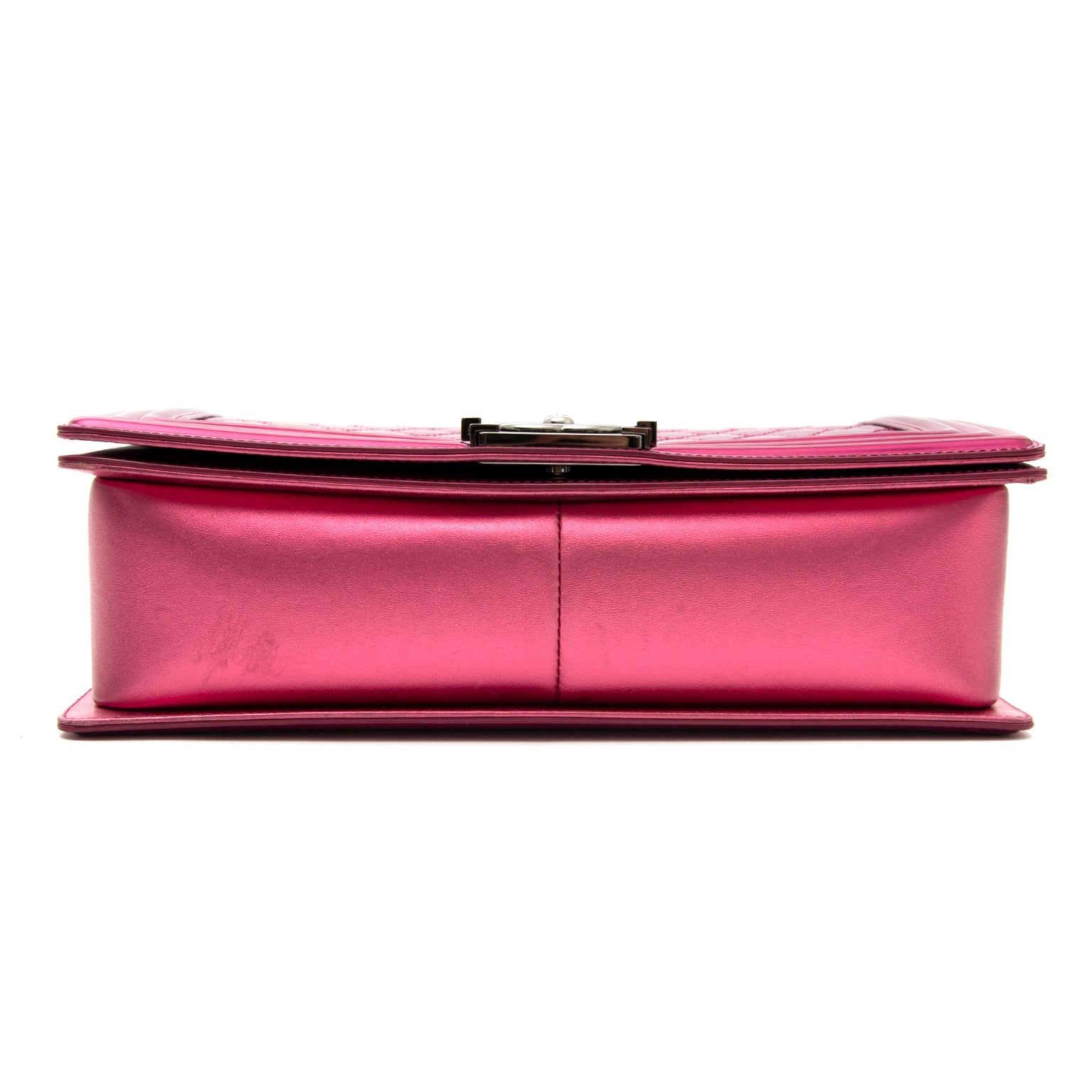 comme neuf Chanel Metallic Patent Fuchsia New Medium Boy Bag pour le meilleur prix