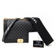 koop veilig online aan de beste prijs Chanel Large Black Lambskin Boy GHW online webshop labellov.com België, Antwerpen