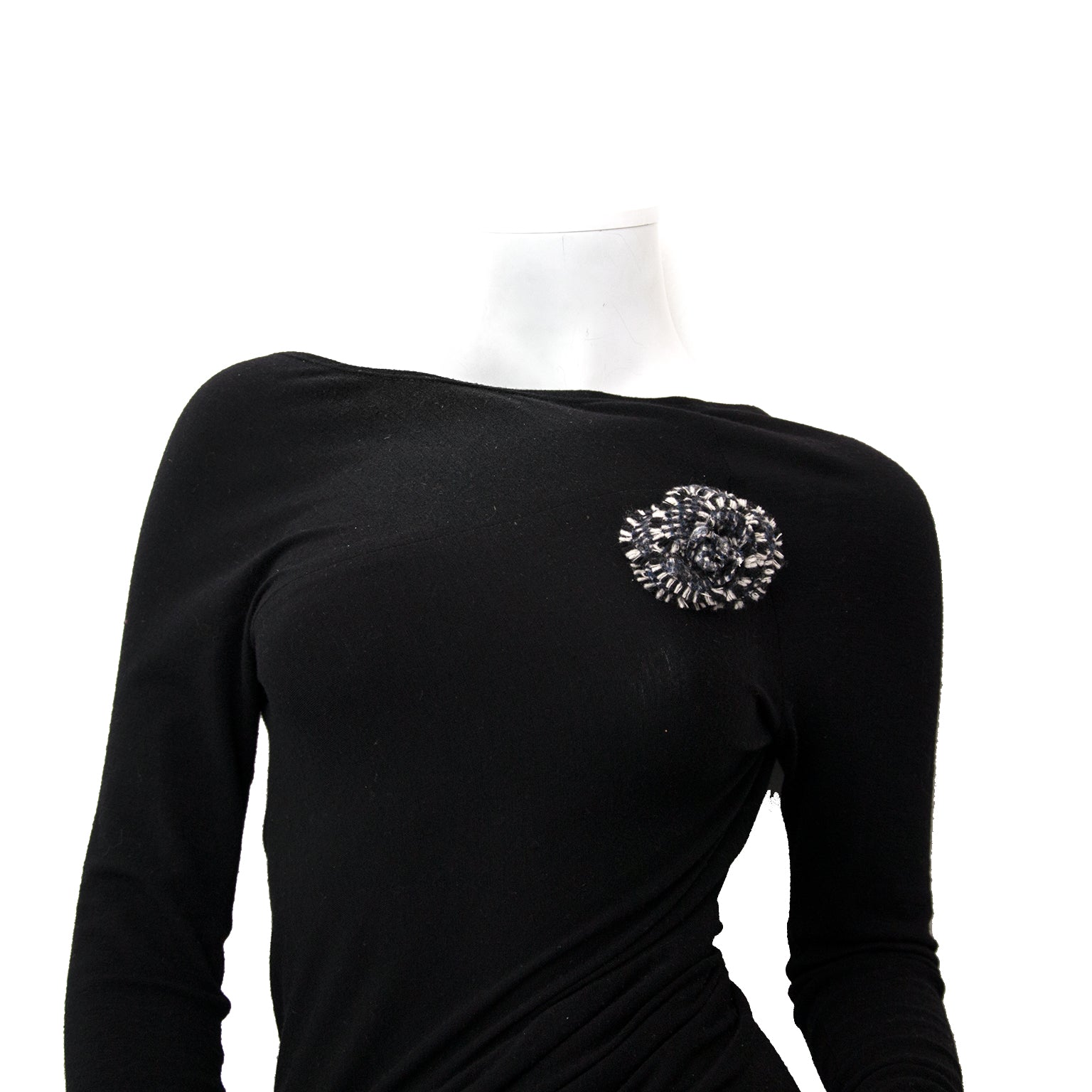 Labellov verkoopt deze Chanel Brooch Camélia Tweed, wereldwijde verzending en voordelige prijzen voor luxeproducten.