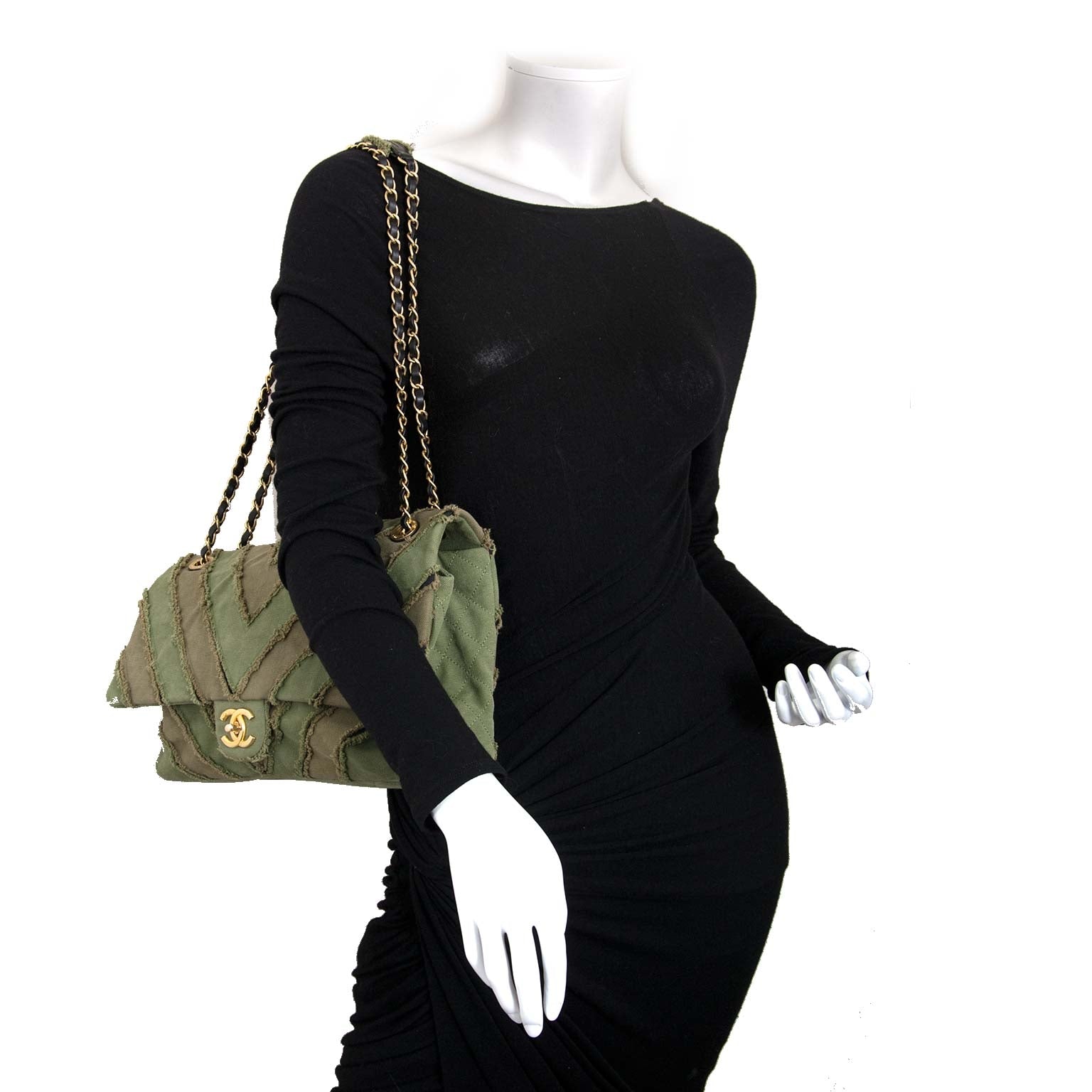 Chanel Canvas Patchwork Chevron Flapbag 2700 now for sale at labellov vintage fashion webshop belgium