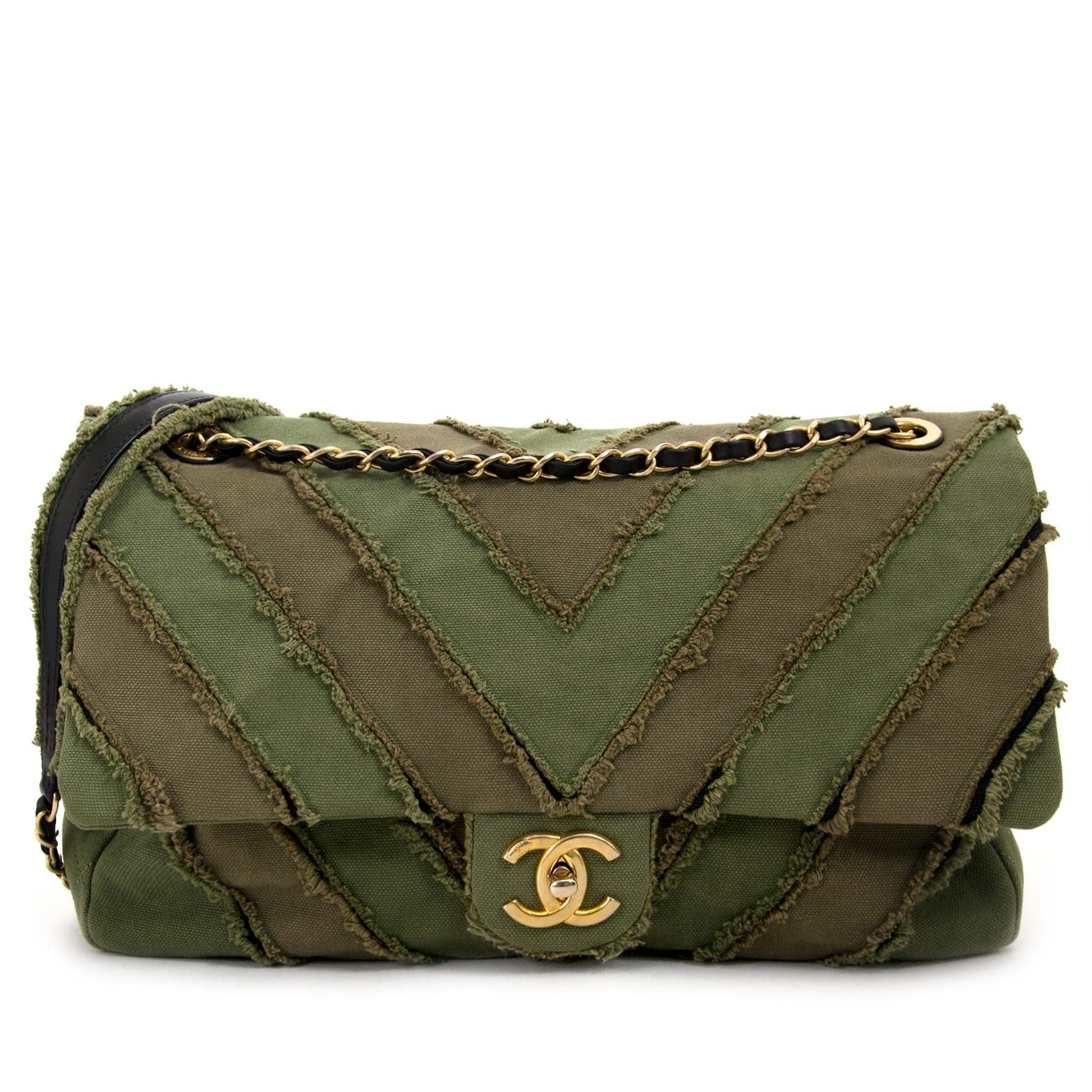 Chanel Canvas Patchwork Chevron Flapbag 2700 now for sale at labellov vintage fashion webshop belgium
