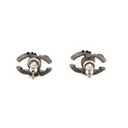 authentique seconde main Chanel CC Logo Silver Earrings en vendre chez labellov anvers au meilleur prix