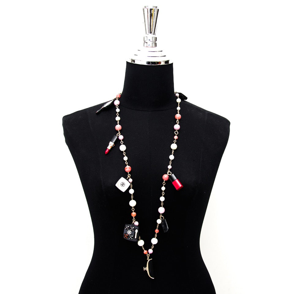acheter en ligne seconde main sac a main Chanel Resin Beauty Icons Pearl Necklace/Belt